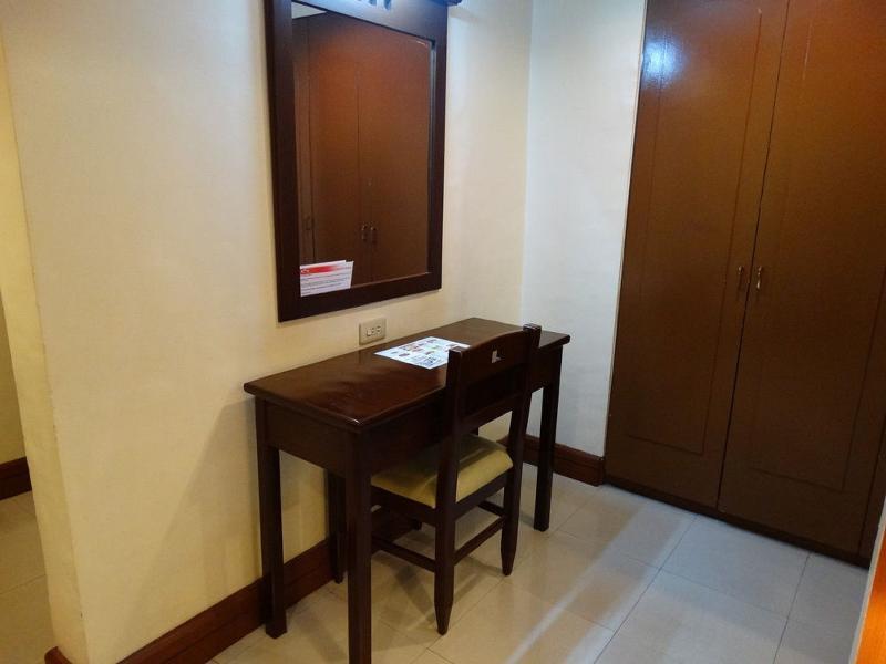 Cherry Blossoms Hotel Manila Exterior foto